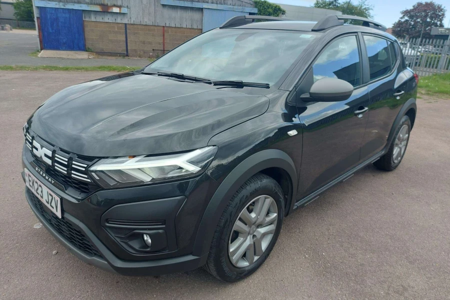 Vehicle Image - 2