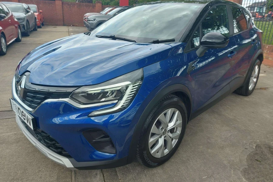 Vehicle Image - 2