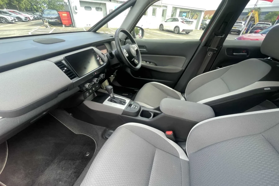 Vehicle Image - 1