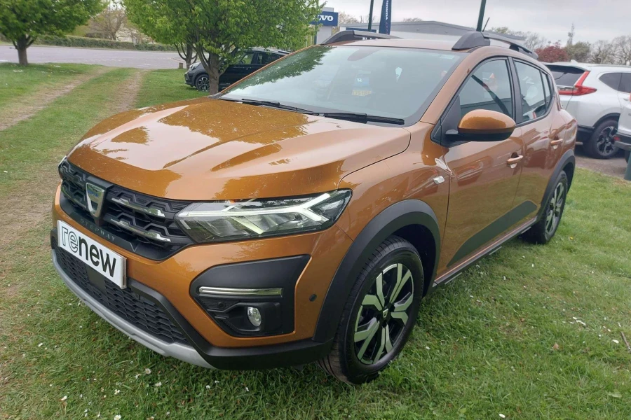 Vehicle Image - 2