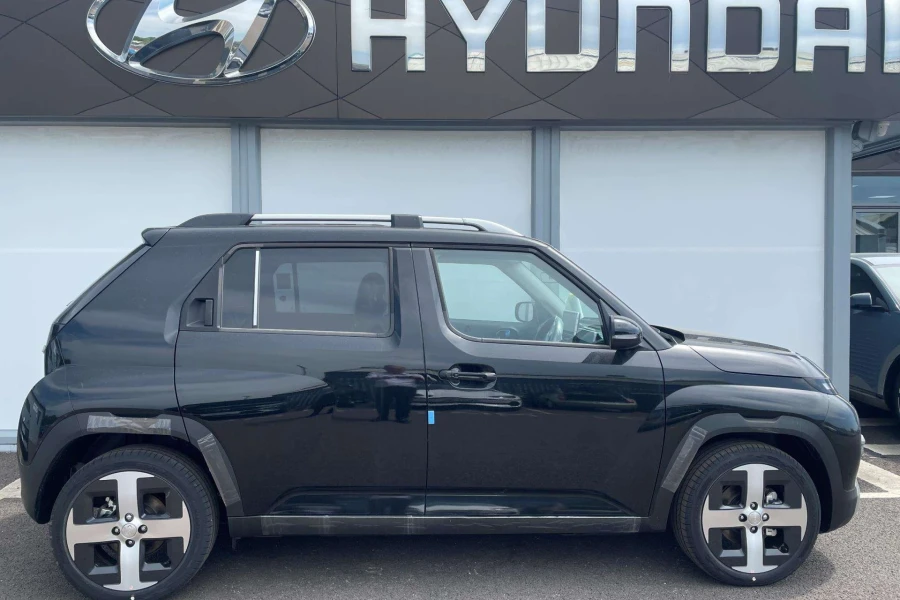Vehicle Image - 1