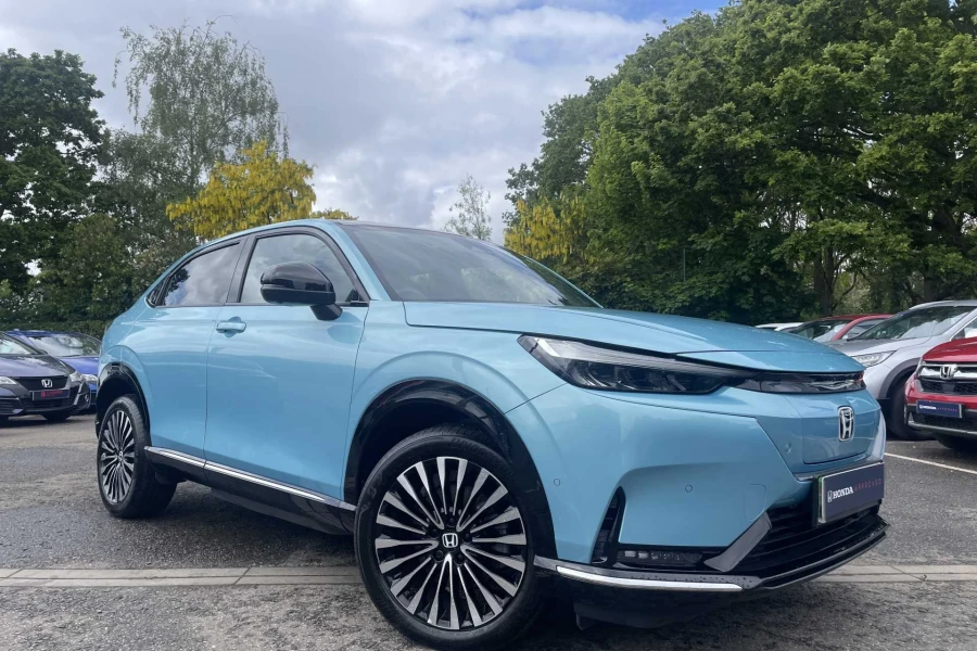 Vehicle Image - 0