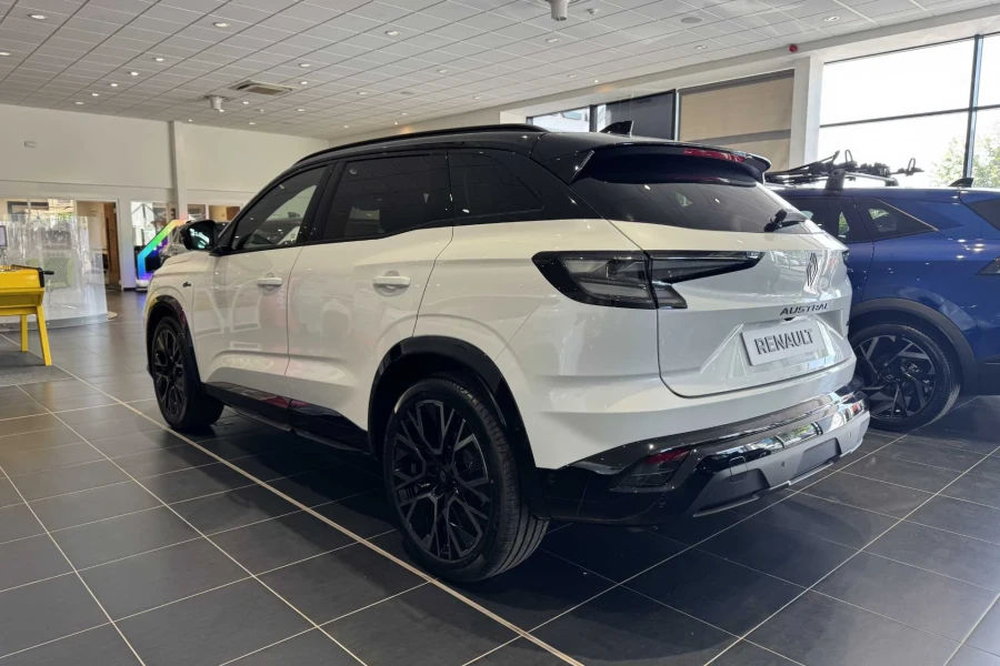 Vehicle Image - 2