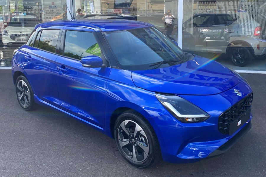 Vehicle Image - 0