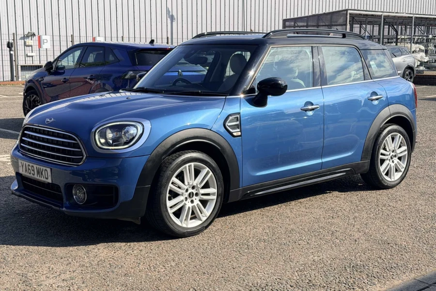 Vehicle Image - 1