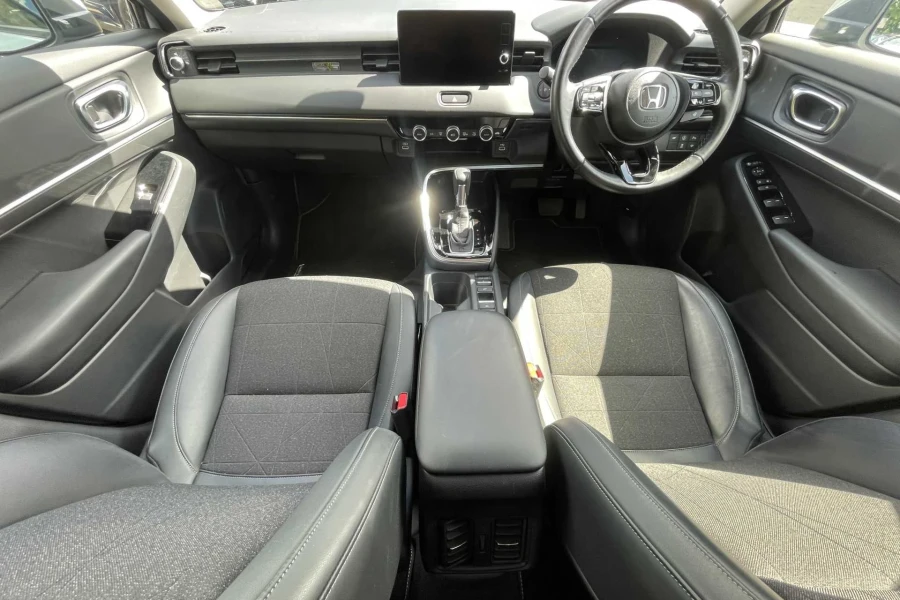 Vehicle Image - 3