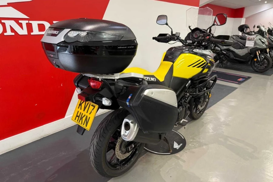 Vehicle Image - 2