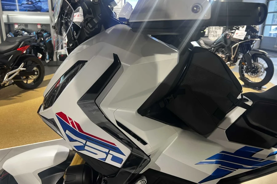 Vehicle Image - 2