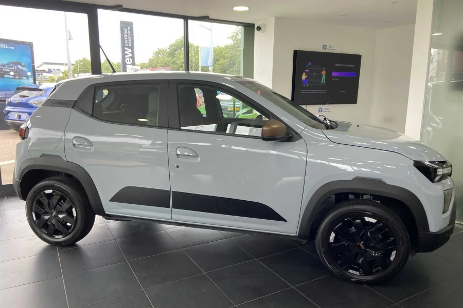 Vehicle Image - 0