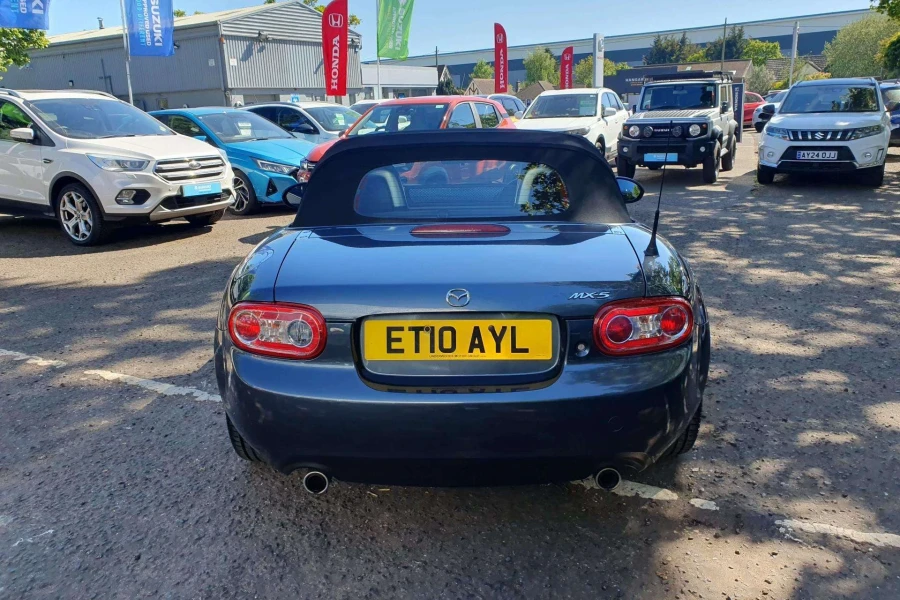 Vehicle Image - 3