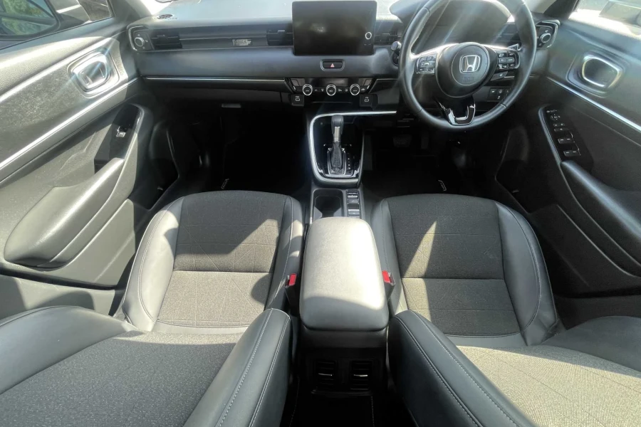 Vehicle Image - 3