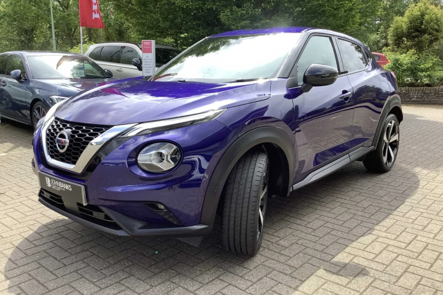 Vehicle Image - 2