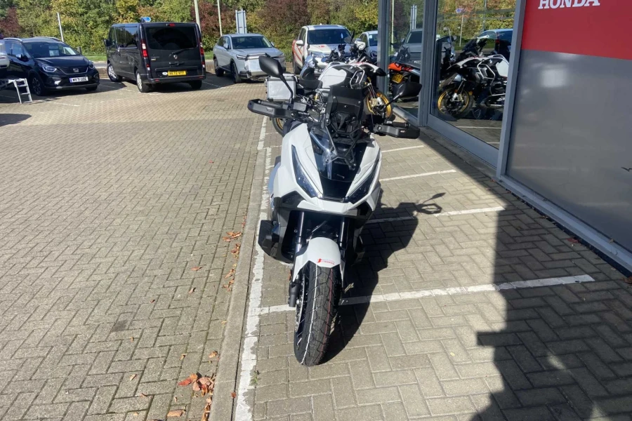 Vehicle Image - 2