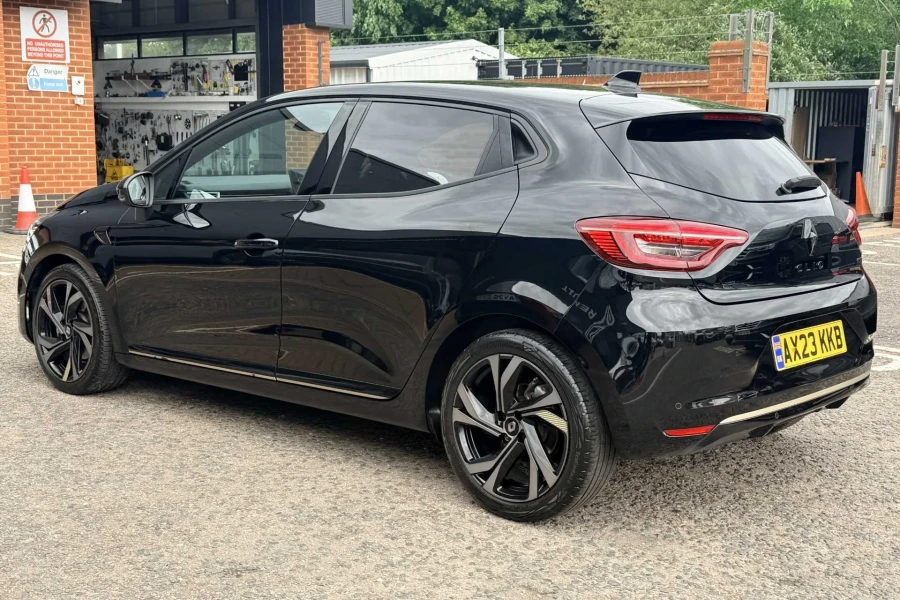 Vehicle Image - 2