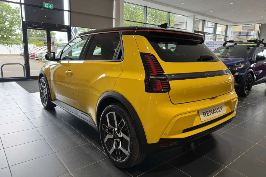 Vehicle Image - 1