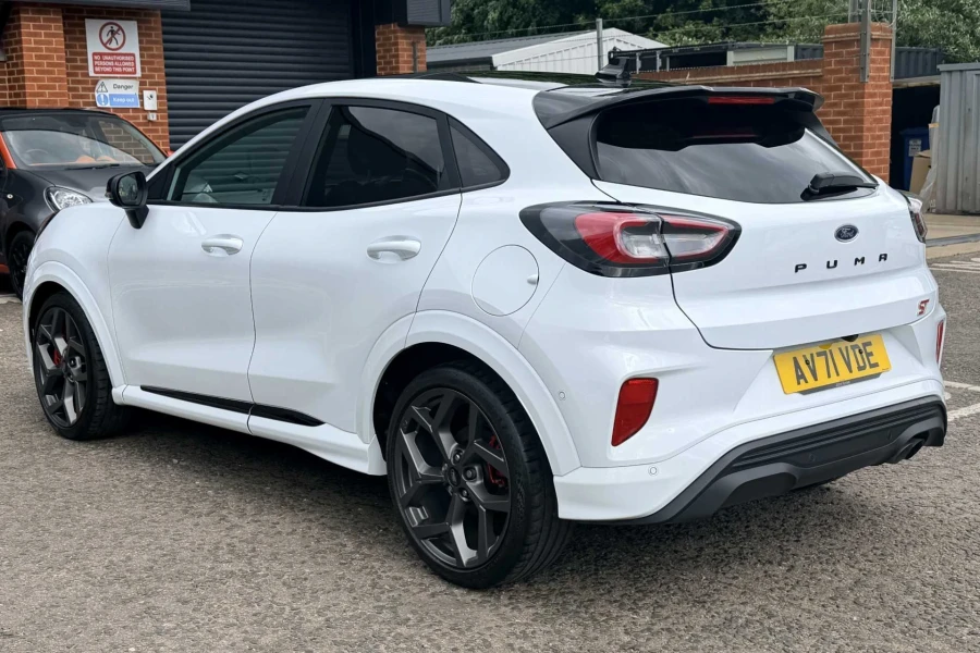 Vehicle Image - 2