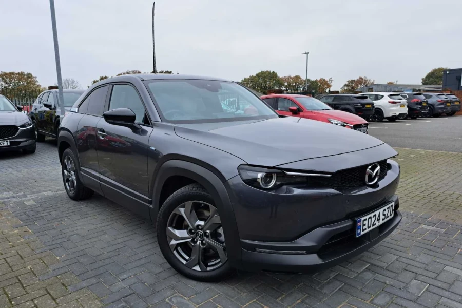 Vehicle Image - 0