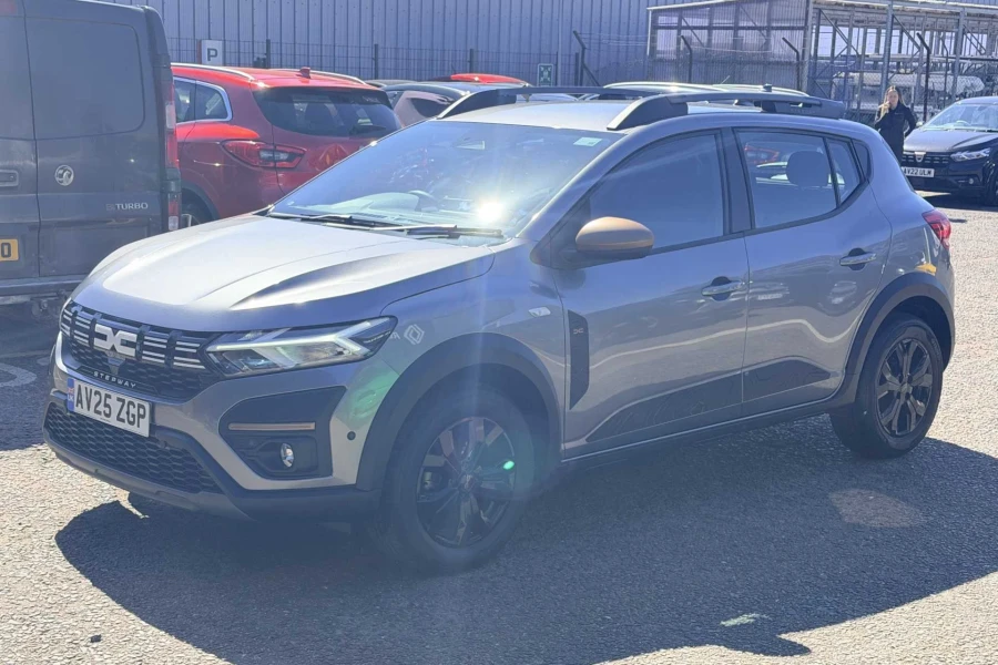 Vehicle Image - 1