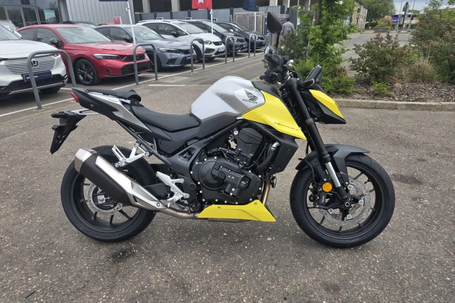 Vehicle Image - 1