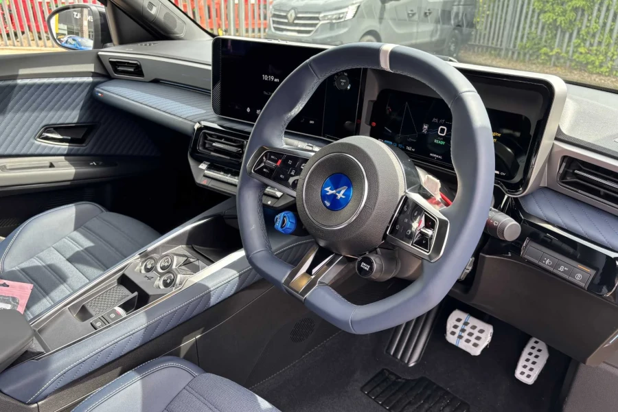 Vehicle Image - 3