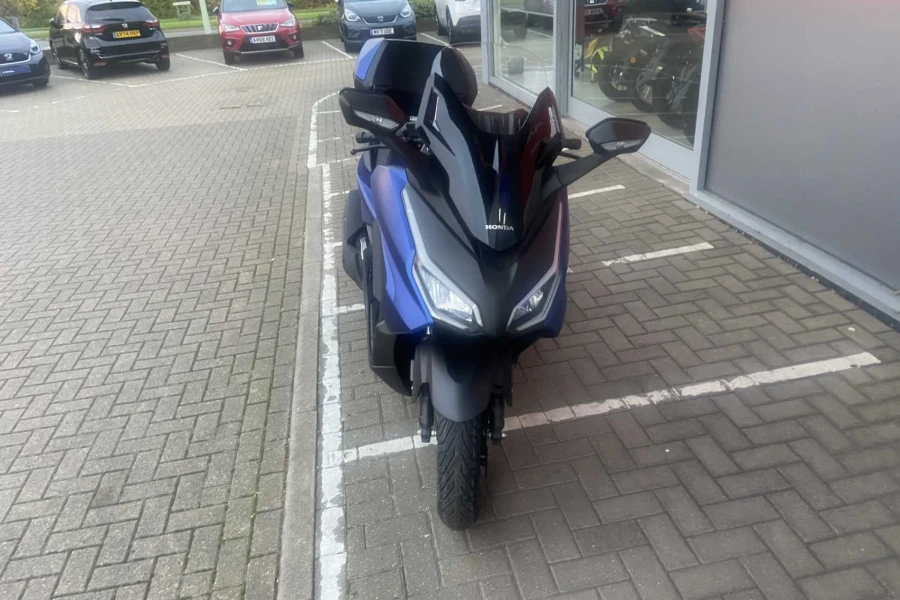 Vehicle Image - 2