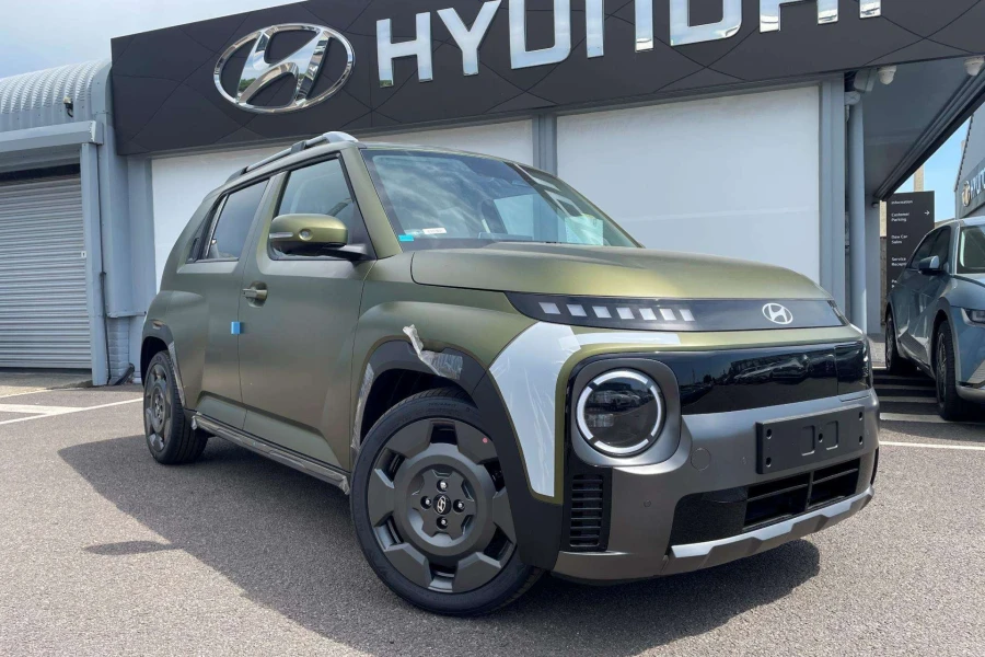 Vehicle Image - 0