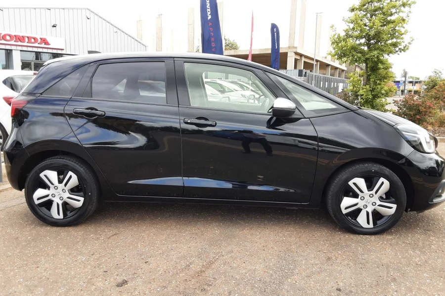 Vehicle Image - 2