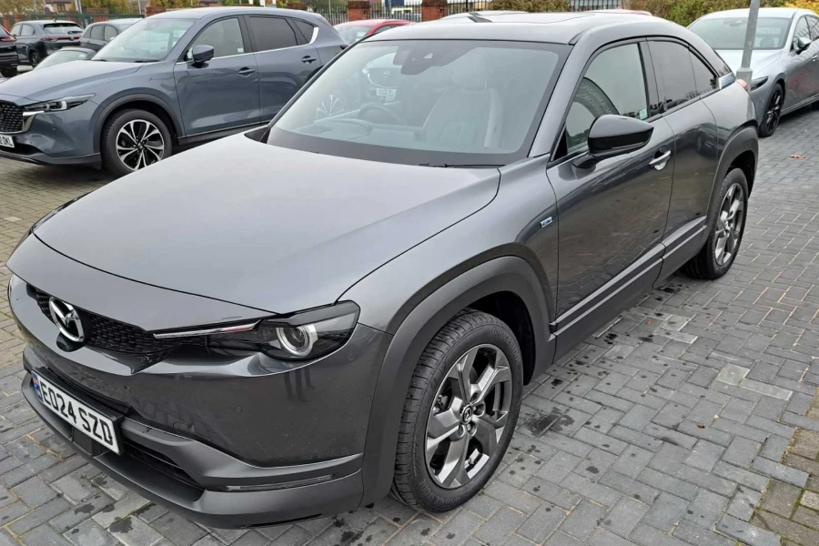 Vehicle Image - 2