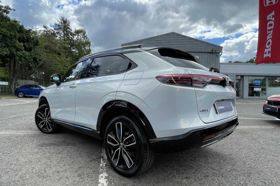 Vehicle Image - 2