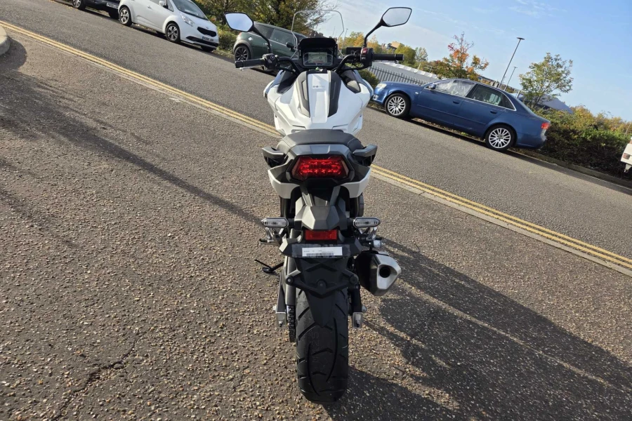 Vehicle Image - 3