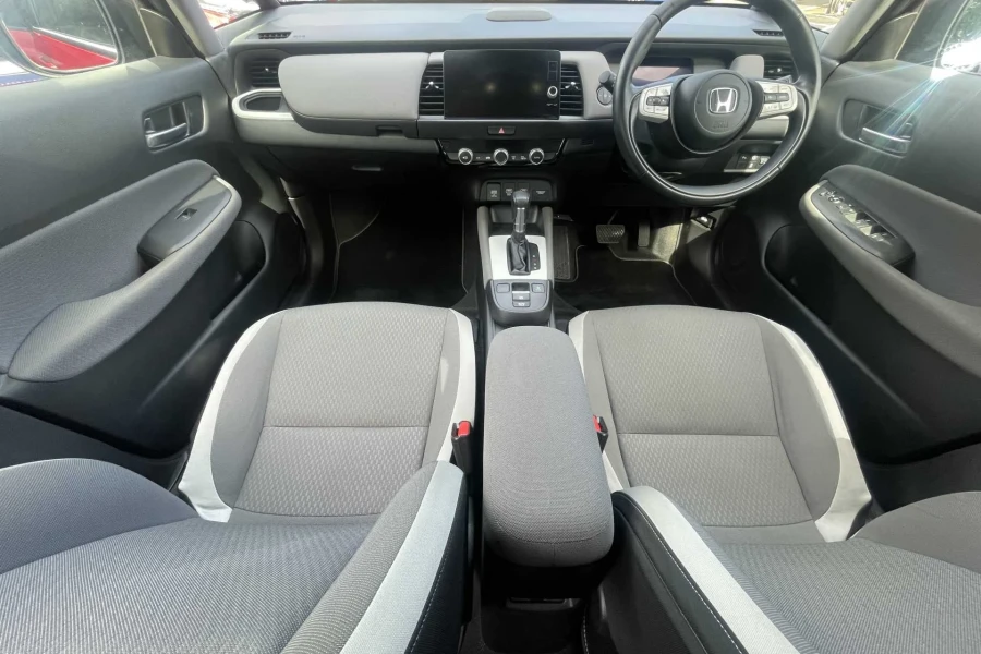 Vehicle Image - 3