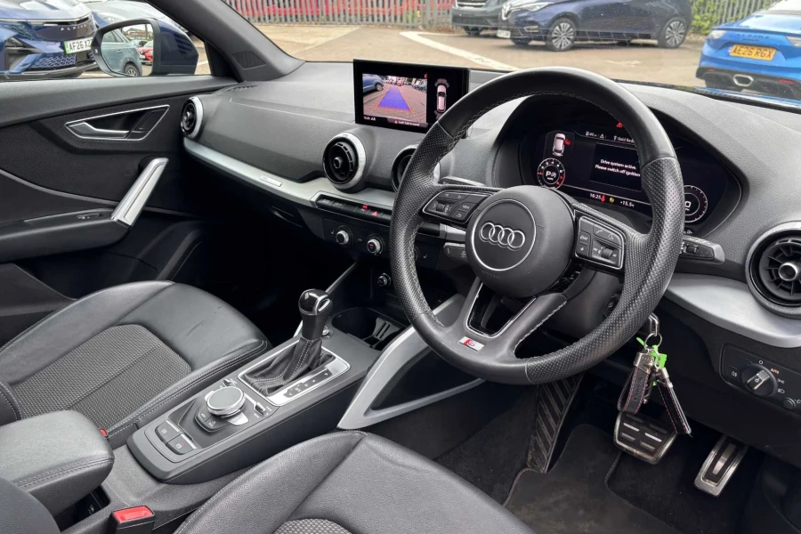 Vehicle Image - 3