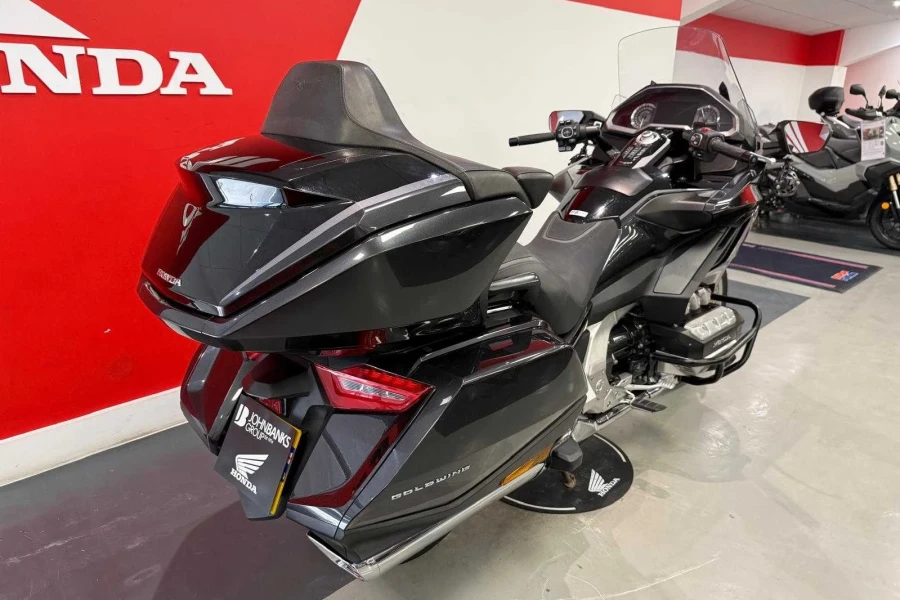 Vehicle Image - 2