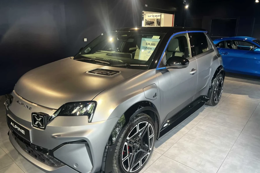 Vehicle Image - 1