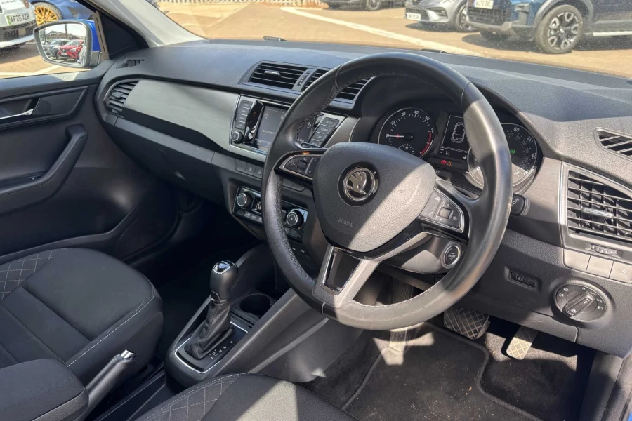 Vehicle Image - 3