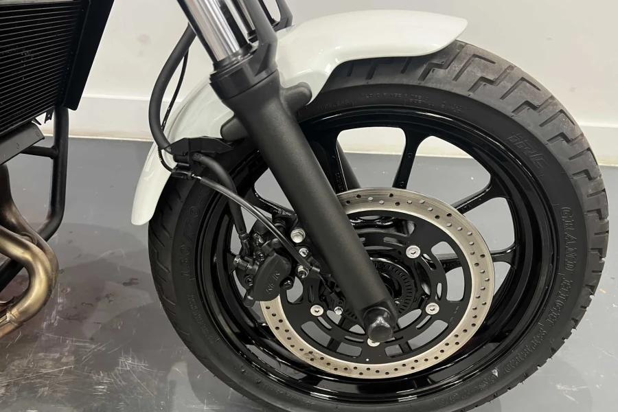 Vehicle Image - 3