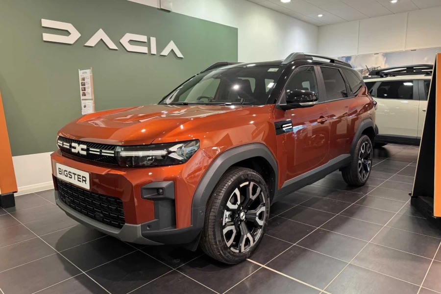 Vehicle Image - 0