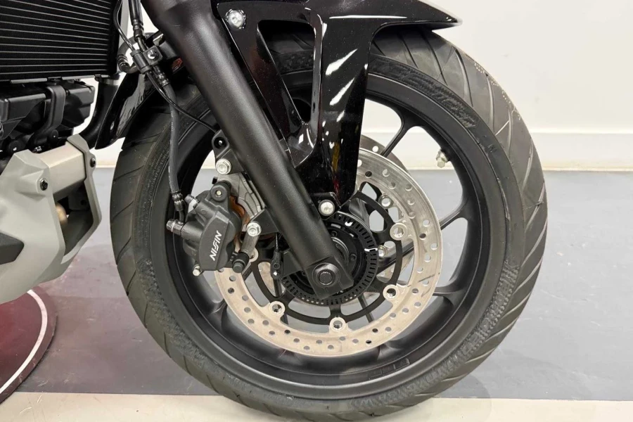 Vehicle Image - 3
