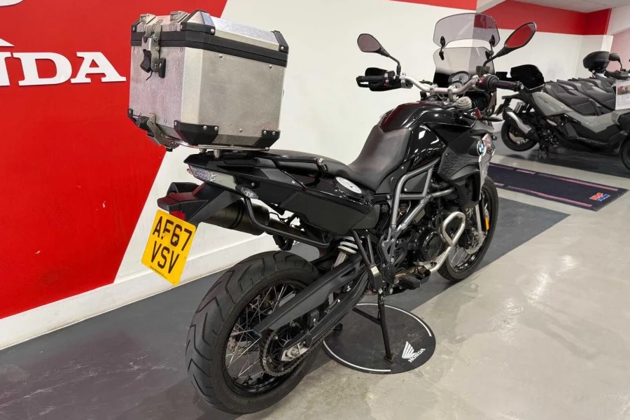 Vehicle Image - 2