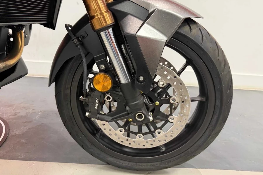 Vehicle Image - 3