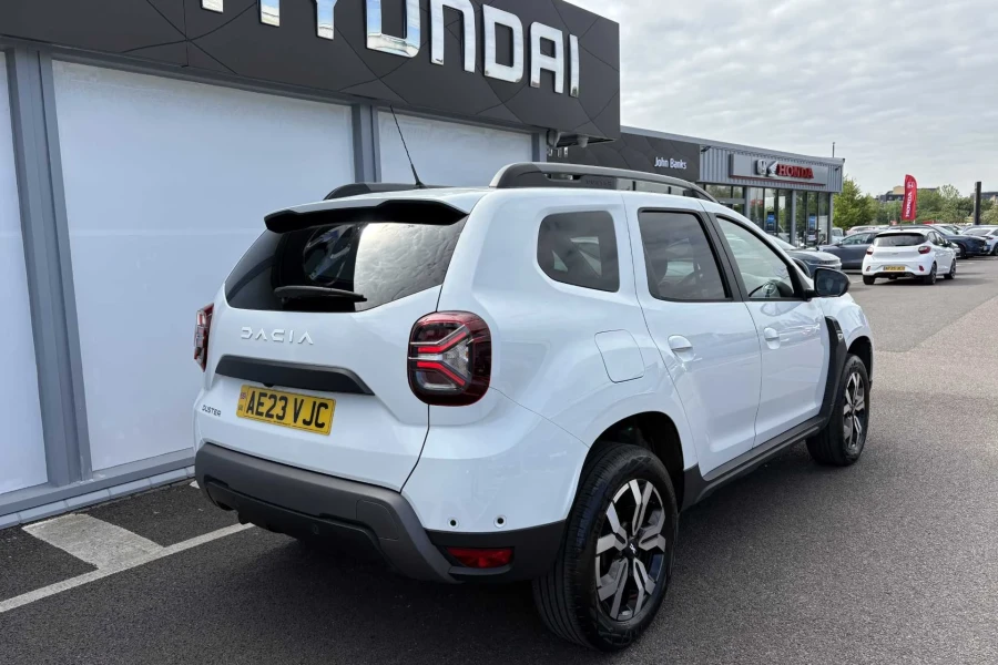 Vehicle Image - 3