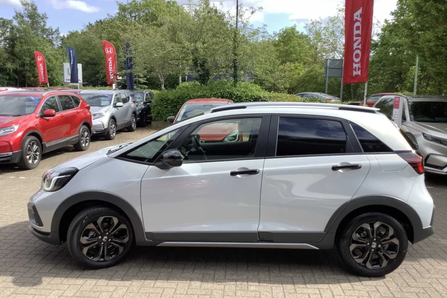 Vehicle Image - 3