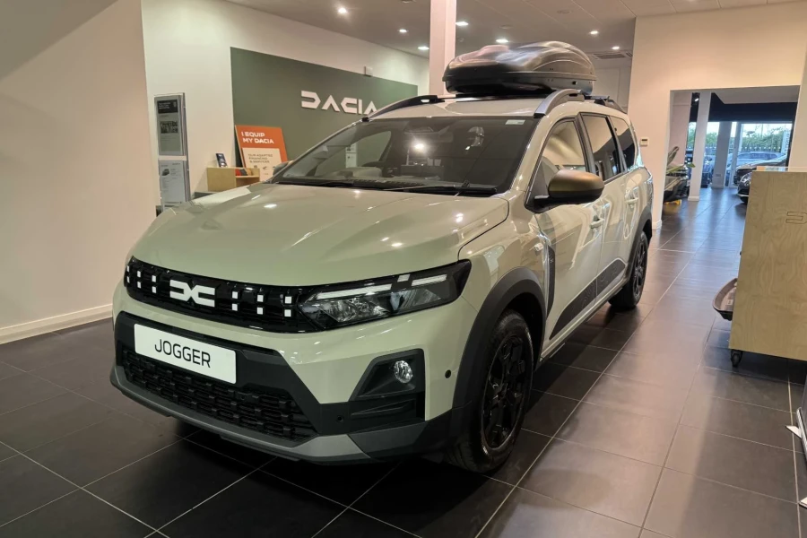 Vehicle Image - 0