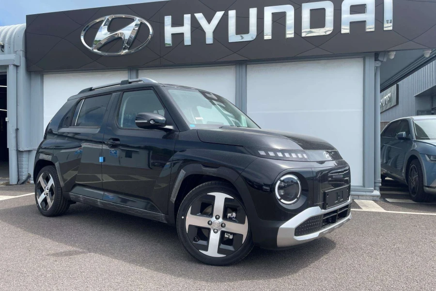 Vehicle Image - 0