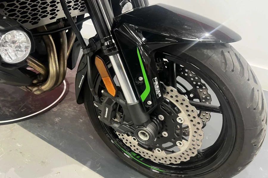 Vehicle Image - 3