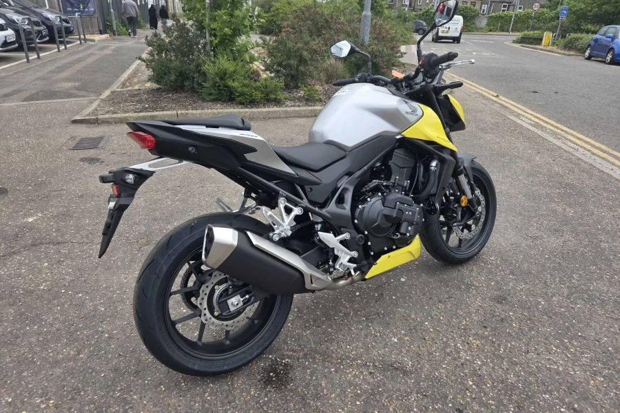 Vehicle Image - 2