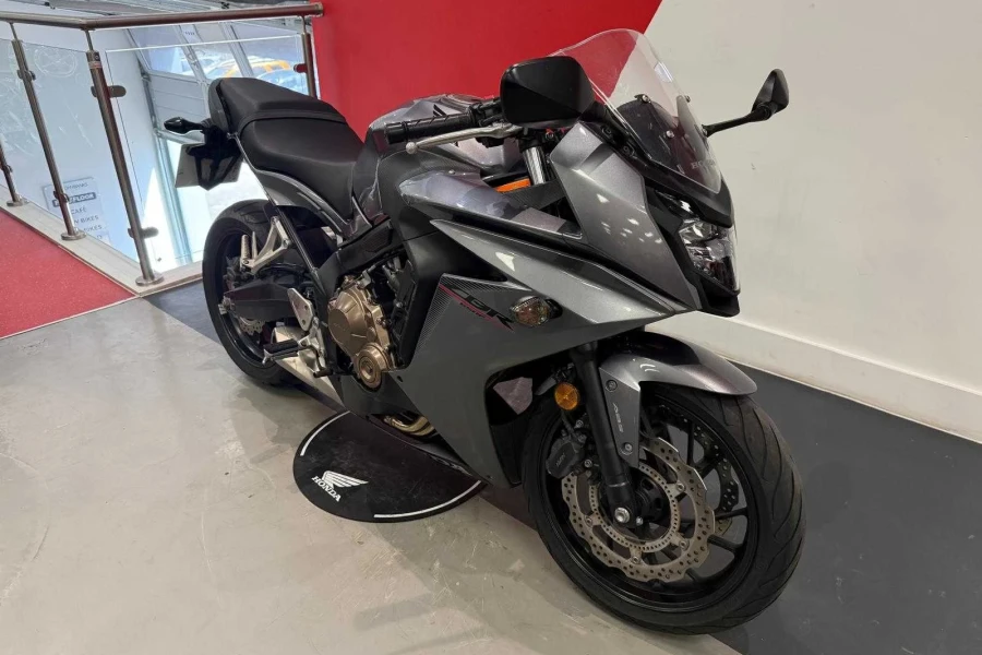 Vehicle Image - 1