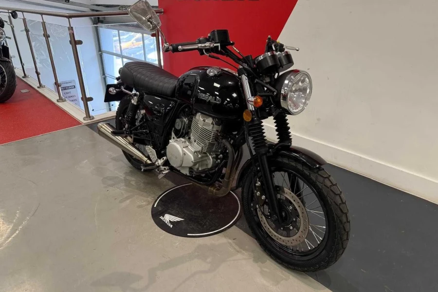 Vehicle Image - 1