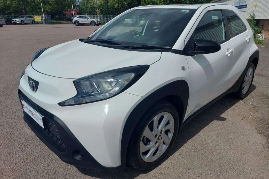 Vehicle Image - 2