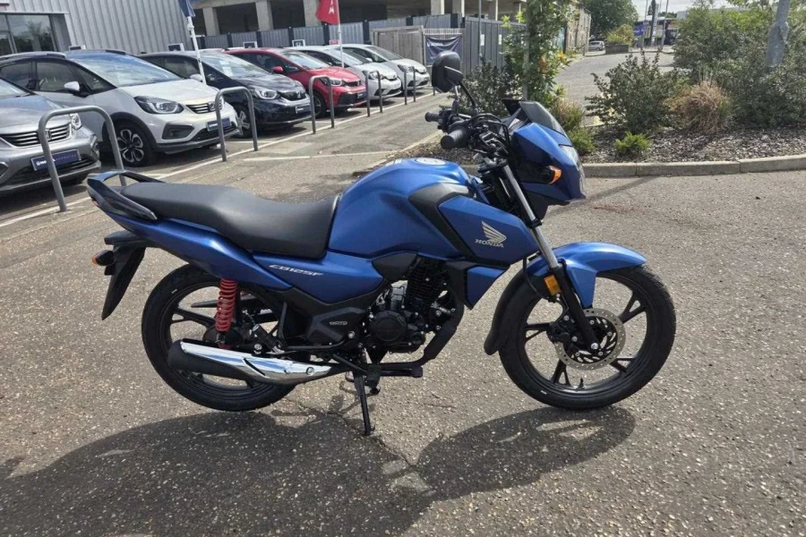 Vehicle Image - 1
